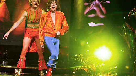 STOCKHOLM 20090112 
Johan Glans och Björn Gustafsson framför ett ABBA-medley för att hylla filmen Mamma Mia vid Guldbaggegalan 2008 på Cirkus i Stockholm på måndagskvällen. 
Foto: Bertil Ericson / SCANPIX / Kod 10000