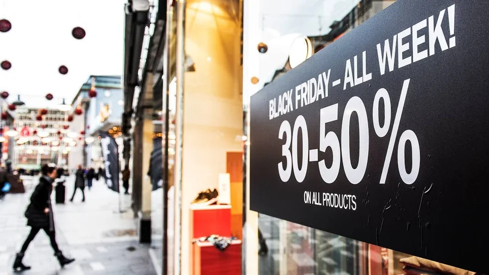 Black friday är en bra dag att reflektera över sin konsumtion,  skriver Henrik Scheutz
