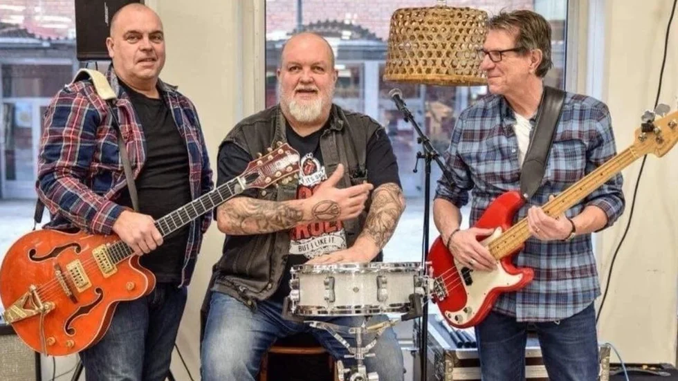 Anders Bullen Ström, Ingemar Dunker och Göran Ekman kommer till de gotländska bygdegårdarna och spelar Creedence-musik. Start fredag 9 september.