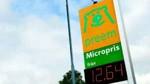 Slut på sötebrödsdagarna. Det låga priset på bensin varade en månad. Nu är priserna tillbaka på normalnivå - nästan. Fortfarande ligger nivån något lägre än det rekommenderade priset.  Foto: Mattias ahlm