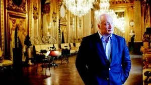 Räddad av Mozart. När Eric-Emmanuel Schmitt var femton år övervägde han självmord. Men ett besök på Mozarts opera "Figaros bröllop" räddade honom. Nu har han skrivit en bok om sitt liv med Mozart.                                                                                           Foto: Henrik Montgomery/Pressens Bild