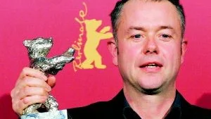 Tidigare prisad. Michael Winterbottom vann silverbjörnen för bästa regi för "The road to Guantanamo" på filmfestivalen i Berlin i februari.Foto: Scanpix