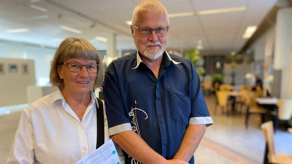 Christine Åkerholm och Thomas Andersson passade på att förtidsrösta så snart tillfälle bjöds.