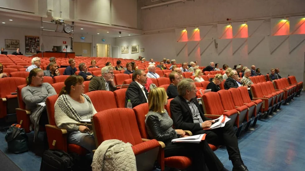 SAMMANTRÄDE. Det blir en höjning av polititikernas arvoden till en kostnad av en miljon kronor.
