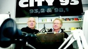 I konkurs. Thomas Manfredh, till vänster, på City 93 och Bertil Damberg, vd för Convergate 24, hann inte samarbeta i mer än knappt fem månader innan Convergate 24 gick i konkurs. Enligt Thomas Manfred är inte radiostationen orsak till konkursen. Arkivfoto: Ellen Kindstrand