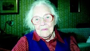 Ett sekel. I morgon är det 100 år sedan Ellen Andersson i Loftahammar föddes på Ämtö i Gryts skärgård.