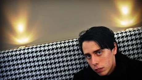 För Emil Åkerö från Västervik blev det betydligt lättare att leva som öppet homosexuell när han flyttade till Linköping. Arkivfoto: Anders Steiner