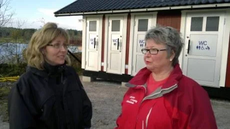 Carolina Håkansson och Sonia Fransson driver Blankaholms Allservice och Camping och har investerat en miljon inför årets säsong.Foto: Anders Jacobsson