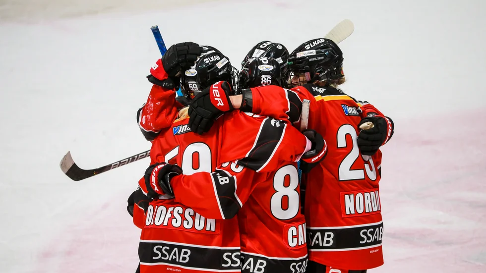 Luleåjubel efter Johanna Olofsson 2–0-mål. 