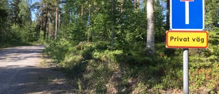Boende stängde av väg - nu förlorar de gatlyset