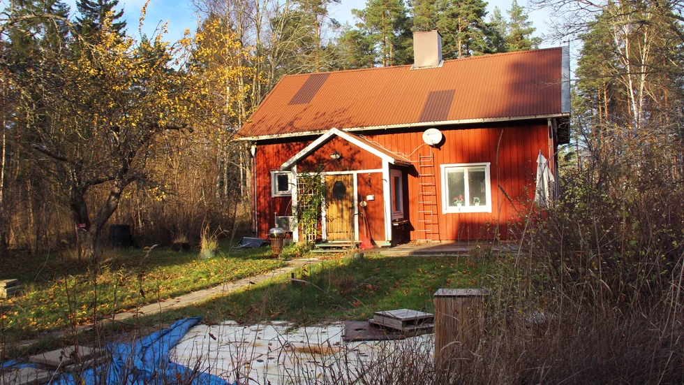 Ethel Gillberg äger en gård i Lugnet som hon nu vill sälja till en person eller familj som vill bli fastboende i bygden. 
