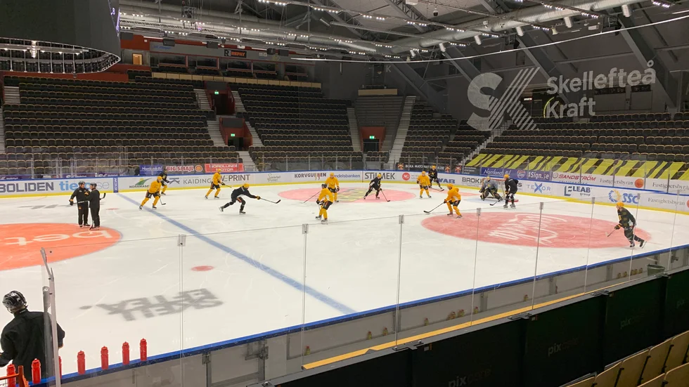 AIK tränar tidigt under fredagsförmiddagen för att sedan påbörja resan mot Småland och Oskarshamn.