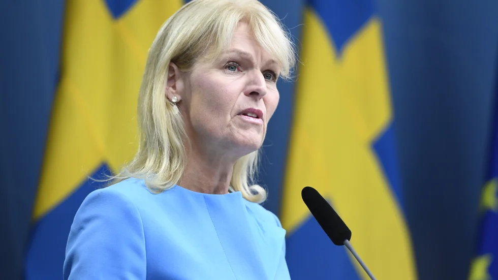 "Det ekonomiska läget har slagit hårdare mot Strömstad än mot andra kommuner", säger utrikeshandelsminister Anna Hallberg efter onsdagens samtal med representanter för gränskommunen.