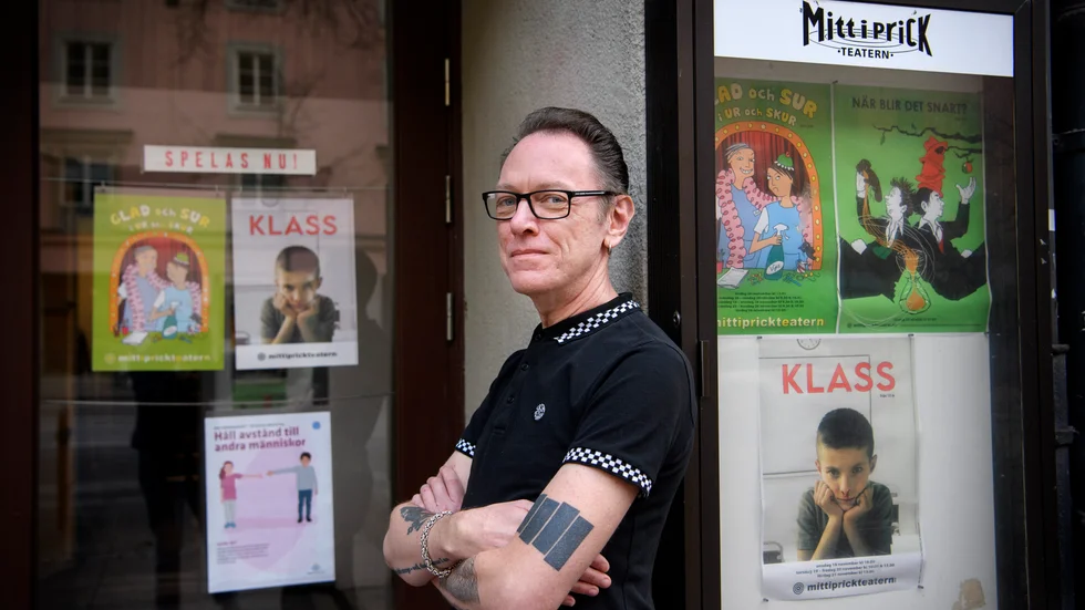 "Jag tycker att man har tagit hand om kulturen ganska bra" säger Rolf Nielsen på Mittiprickteatern i Stockholm som dock efterlyser framförhållning. Trots osäkerheten börjar teatern repetera en ny föreställning i december.