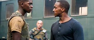 Filmrecension: Bruksaction med många robotar