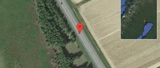 Skadat vägparti skapar störningar i trafiken på väg 97