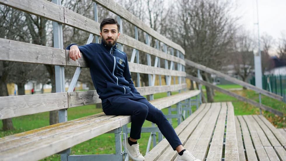 "Föreningslivet blev mitt sätt att komma in i samhället. Hade jag inte kommit in där så hade jag inte varit här idag." säger Ayar Shekha, som idag är idrottskonsulent på RF/Sisu Östergötland och ordförande i Hemgårdarnas BK.