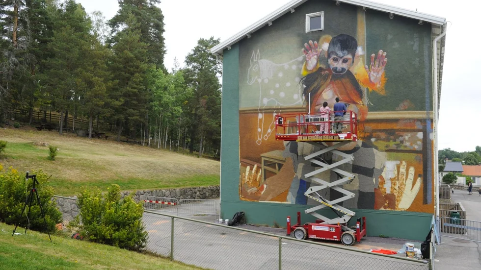 Bank street art festival blir av 2021. Under årets festival målade Case Maclaim den här väggen på Blackstad skola, som sedan blev framröstad till världens bästa muralmålning av Street Art Cities.