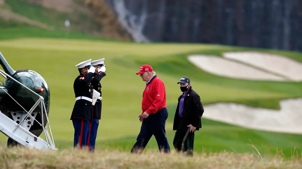 Under söndagen gjorde Donald Trump en telefonintervju med Fox News. Sedan valet den 3 november har presidenten gjort få offentliga framträdanden, och tillbringat mer tid på golfbanan.