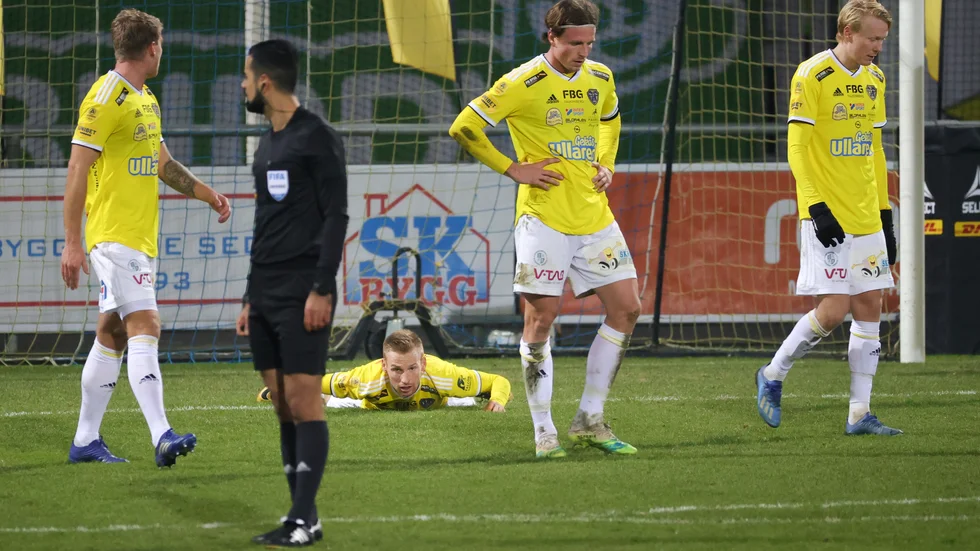 Tungt för Falkenberg som gör Helsingborg sällskap ned till superettan.