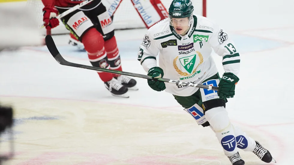 Daniel Vikstens två mål hjälpte inte Färjestad till mer än en poäng.