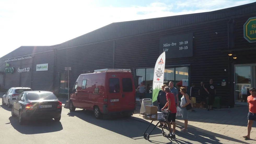 Fästingöverförd hjärninflammation, TBE, är en allvarlig sjukdom som överförs till människor via fästingar. Under fredagen var TBEVaccination.se:s fästingbuss på plats vid stora Coop i Enköping. 
