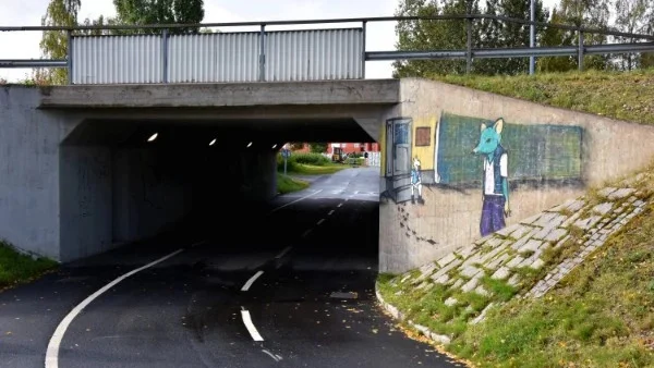 Det var här, under Varvsleden, som en ung kvinna misstänka ha blivit våldtagen tidigt på lördagsmorgonen.