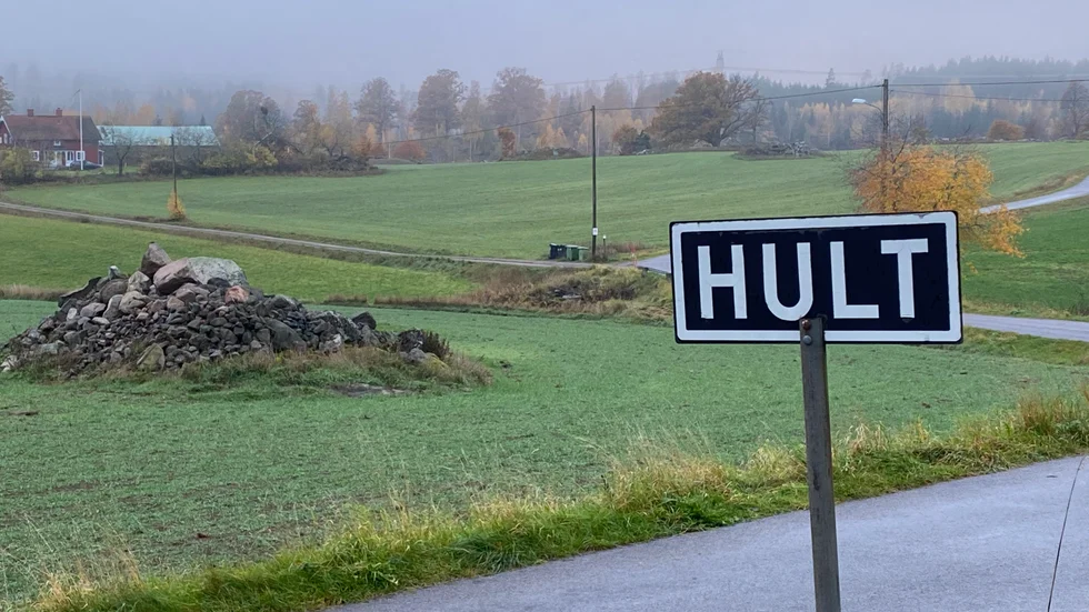 Byn Hult, sydost om Hallingeberg.