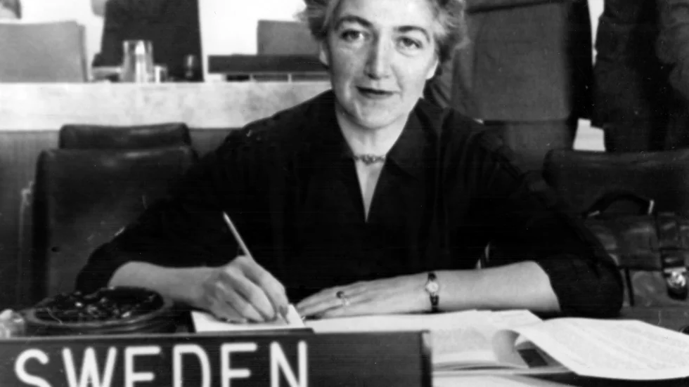 Agda Rössel i FN:s generalförsamling 1958. 