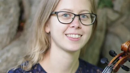 Maria Wernberg medverkar i kammarmusikaftonen. 