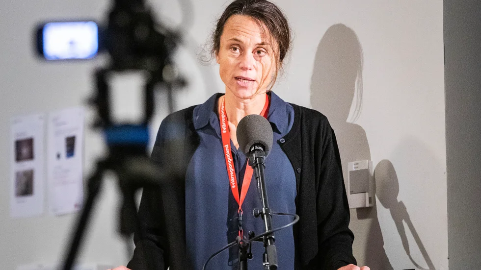 Maria Amér, smittskyddsläkaren, säger att Gotland ligger högt över snittet för antal smittade per 100 000 invånare. 