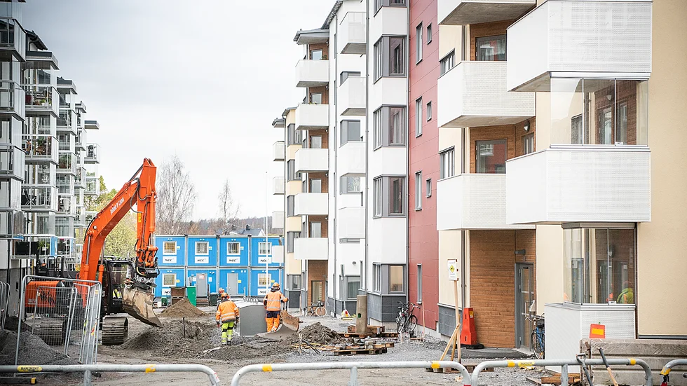 Ny statistik från SCB visar en ökning av påbörjade lägenheter i Sverige från 2020–2021.