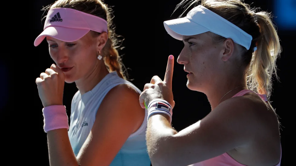 Dubbelparet Kristina Mladenovic och Timea Babos, här under Australian Open i januari, stoppades från vidare spel i USA Open.