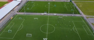 Ingen publik på knattefotbollen — hur går tankarna där?