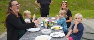 Förskolan bjöd barnen på surströmming: ”Blä, bara blä”