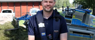 Här rensar de ut vattenpesten i kanalen: "Funkar bra"