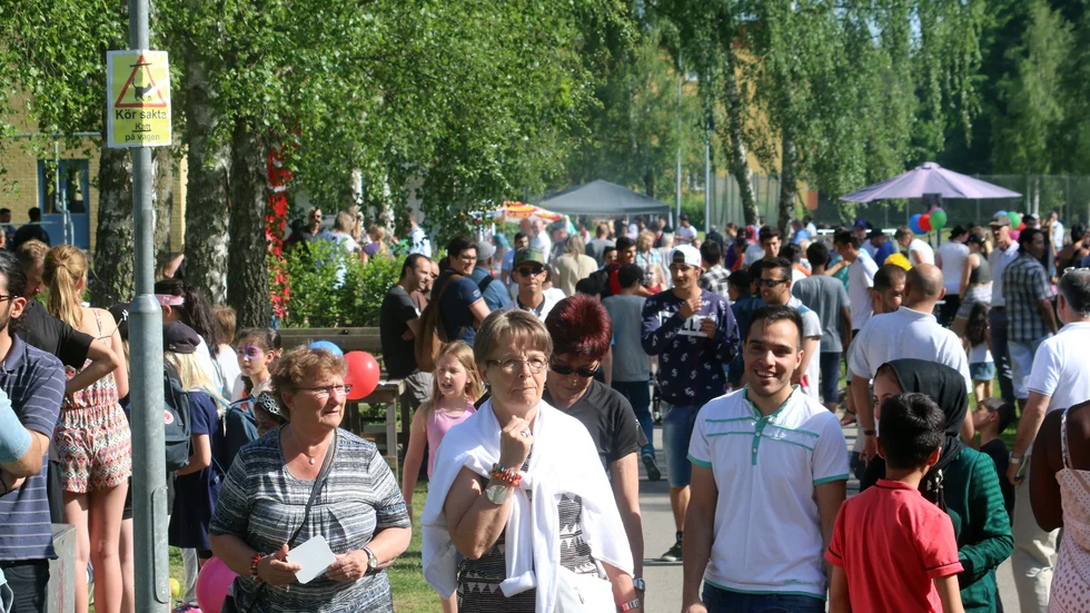 Bullerbydagen är inkluderande folkfest. Nu har Mötesplats Bullerbyn och Vimmerby Kulturskola spånat fram ett cornasäkert alternativ - i miniformat. 