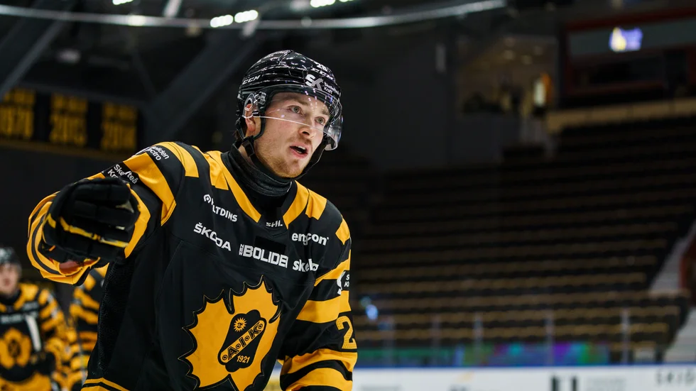 Jesper Frödén lägger mängder av timmar på sin skotträning, vilket klart och tydligt ger resultat. 