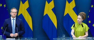 TV • Inrikesministern: 20 deltagare tillåts på begravningar