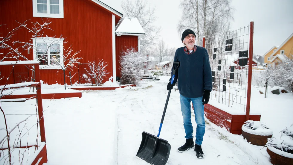 Bakigatan har fått sitt namn efter att ha hamnat i skuggan av parallellgatan Häradsvägen, berättar den pensionerade arkivarien Staffan Johansson. Han efterlyser en namnändring av tätorten. "Den heter Gammelstad", anser Staffan Johansson.