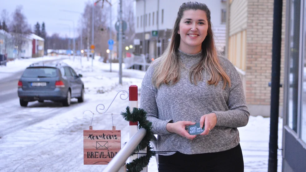 Felicia Morén, Gold of Lapland, säljer Norsjökortet.