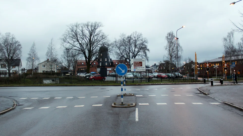 Vid korsningen bredvid Willys i Västervik, mellan Södra Järnvägsgatan och Kroken, finns en cykelpassage.