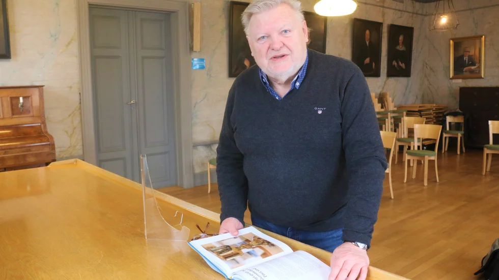 Efter sju års forskning och kartläggning av Piteå stads hela befolkning från 1621 och framåt var Ulf Holmberg redo att nedteckna några särskilt intressanta händelser och personer i en bok.