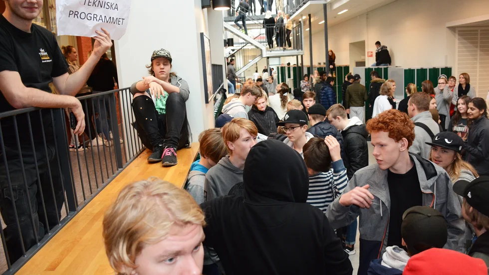 Så här såg det ut förra året när Vimmerby gymnasium hade öppet hus. I år blir det en coronapassad information, utan skolans egna elever.