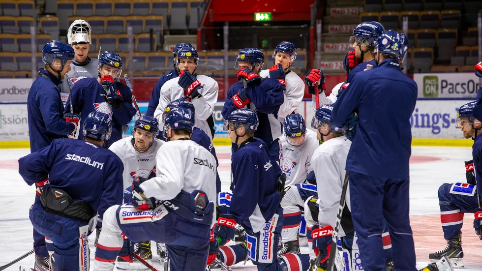 17 minuter kort var den kollektiva matchvärmningen för LHC inför kvällens match mot Frölunda.