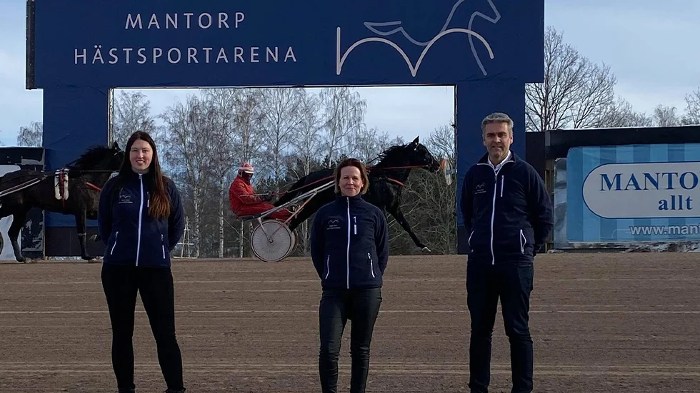 "Vår vision är att bli en internationell arena och plats för såväl trav som ridsport"