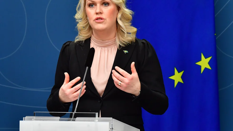 Socialminister Lena Hallengren (S) håller pressträff om coronavaccin. Arkivbild.