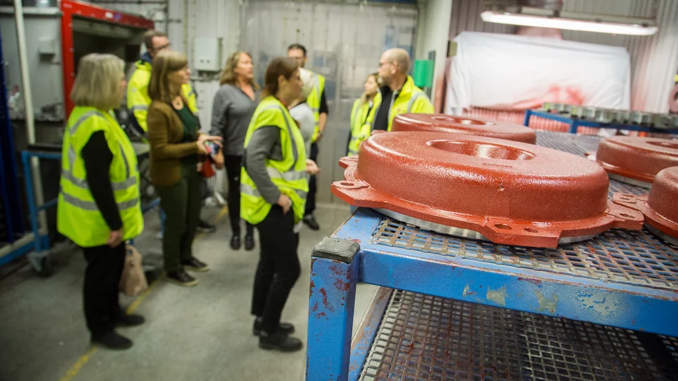 Sigma Polymer Group ab har fabriker på Gotland, i Örebro och i Estland. Bilden på gummifabriken i Havdhem är från ett studiebesök 2019.