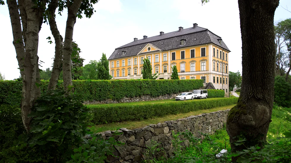 Huvudbyggnaden på Nynäs slott uppfördes på 1600-talet. Nu blir byggnader, trädgård och parkområde byggnadsminne.