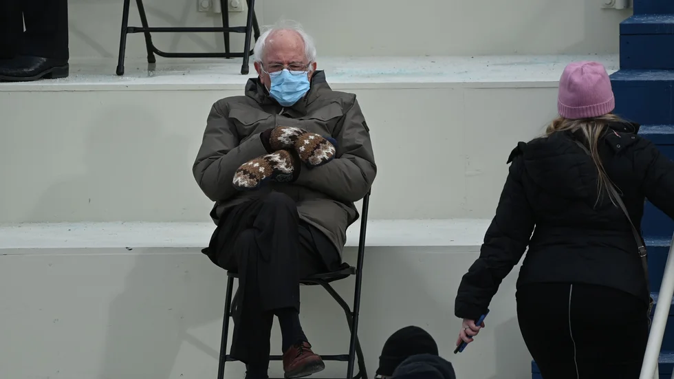 Bernie Sanders stickade tumvantar blev en snackis efter den amerikanska presidentinstallationen. Arkivbild.
